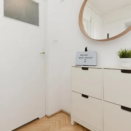 Family Near Old Town By Renters Apartamento
