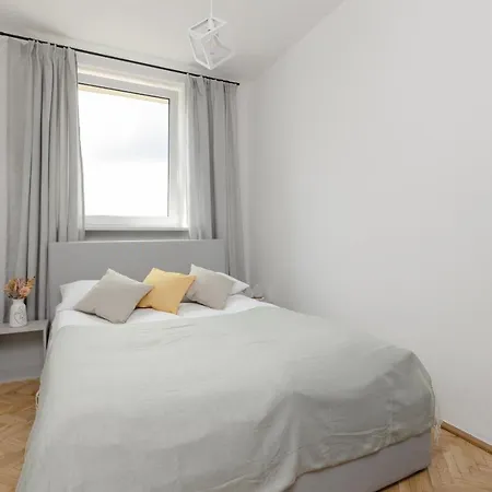 Apartamento Family Near Old Town By Renters